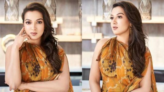 ஒற்றை காலில் நிற்கும் கார்த்தி பட நடிகை..ஏன்னு தெரியுமா?