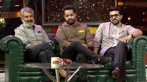 புத்தாண்டு விஜய் டிவியில் பேட்டி அளிக்கும் RRR  டீம்...தயாராகுங்கள் ரசிகர்களே