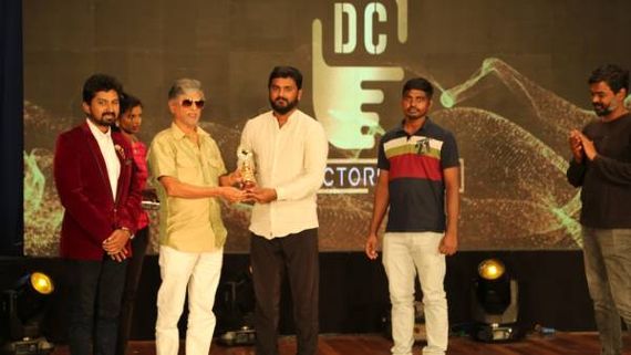  முதல் முறையாக உதவி இயக்குநர்களுக்கு விருதுகள் வழங்கியது Directors Club... பிரபலங்கள் பாராட்டு 
