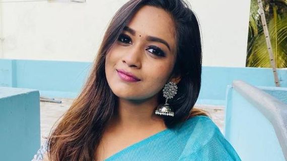 வெள்ளித்திரைக்கு தாவும் சின்னத்திரை பிரபலம்... வெப் தொடரிலும் நடிக்கிறார்