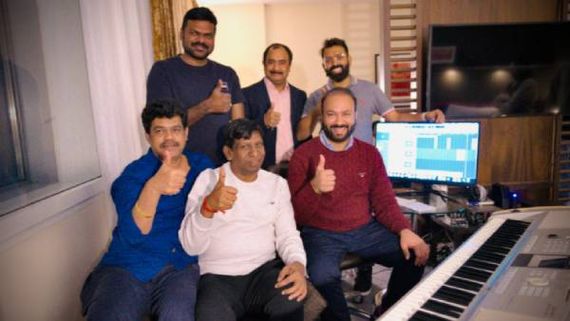 மீண்டும் லண்டனில் வடிவேலு.. செம ஸ்பீடில் நடக்கும் நாய் சேகர் ரிட்டர்ன்ஸ் பட பாடல் பணிகள்! 