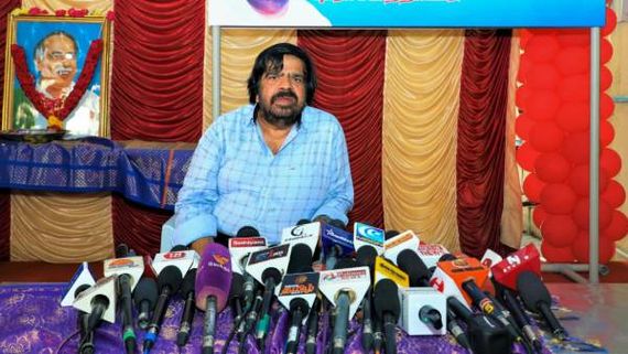 ஓ...இது தான் அர்த்தமா...மாநாடு டைட்டிலுக்கு புது அர்த்தம் சொன்ன டி.ராஜேந்தர் 