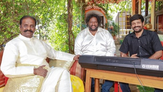 ஒரு கூட்டுக் குடும்ப பாடல்...வைரமுத்து பகிர்ந்த கட்டில் பட பாடல் 