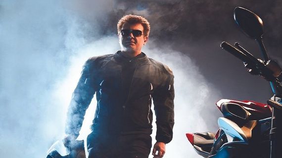 வலிமை 25வது நாள்... ஓடிடி ரிலீஸ்... 1000 அடி போஸ்டருடன் ரசிகர்கள் கொண்டாட்டம் 