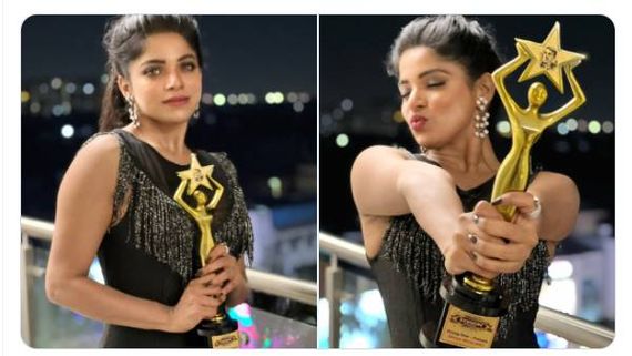 ரைசிங் ஸ்டார் விருது.. சந்தோஷத்தில் திவ்யபாரதி.. எல்லாமே பேச்சுலர் படம் செய்த மாயம்!