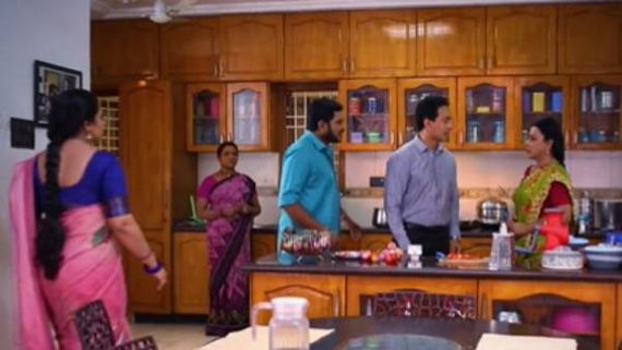 மனைவி -காதலிக்கிடையில் முழிபிதுங்கும் கோபி... விரைவில் மாட்டுவாரா ரசிகர்கள் எதிர்பார்ப்பு! 