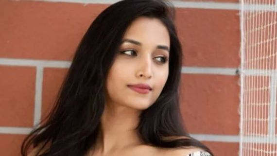 சம்பளத்தை உயர்த்திய கே.ஜி.எஃப் நாயகி.. இவ்வளவு சம்பளம் கேட்டால் எப்படி..ஷாக்கான தயாரிப்பாளர் !