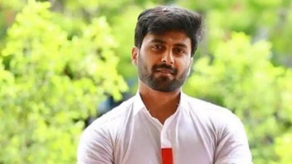 உங்கள் அன்புக்கு நான் தகுதியானவனா?... திடீரென இன்ஸ்டா லைவில் வந்த அஸ்வின் !