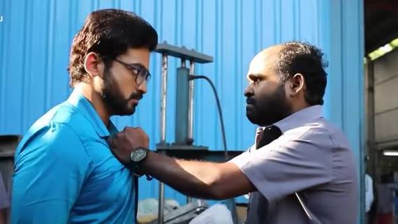 மனசுல பெரிய ரோலக்ஸ் சார்ன்னு நினைப்பு...தமிழும் சரஸ்வதி ப்ரொமோவை கலாய்க்கும் நெட்டிசன்கள் 