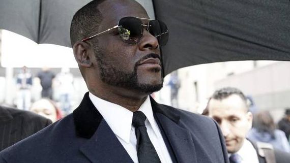 2வது முறையும் வசமா சிக்கிட்டாரு...பாலியல் வழக்கில் அமெரிக்க பாடகர் கெல்லிக்கு 30 ஆண்டு சிறை 