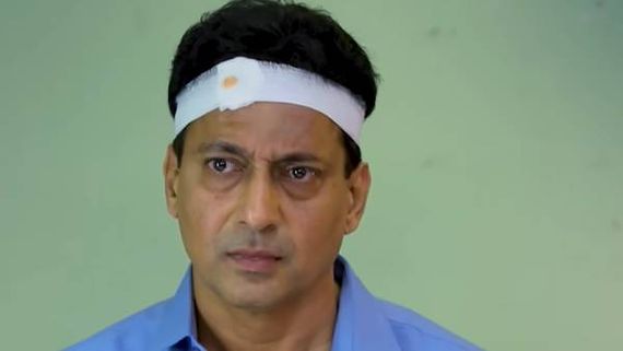 அய்யயோ...டங்க் ஸ்லிப் ஆகிடுச்சே...மறுபடியும் வசமா சிக்கிட்டிங்களே கோபி? கட்டம் சரியல்லையோ? 