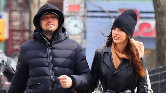 டைட்டானிக் ஹீரோ இளம் ஹாலிவுட் நடிகை இடையேயான காதல் முடிவுக்கு வந்தது: வயசு வித்தியாசம் தான் காரணமா?