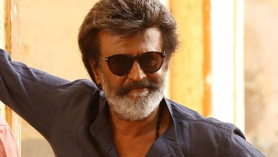 Rajini - அவர் என்னை அறிமுகப்படுத்தியவர்.. அவங்க கம்பெனில எப்படி அத கேக்குறது?.. ரஜினி செய்த நெகிழ்ச்சி செயல் 