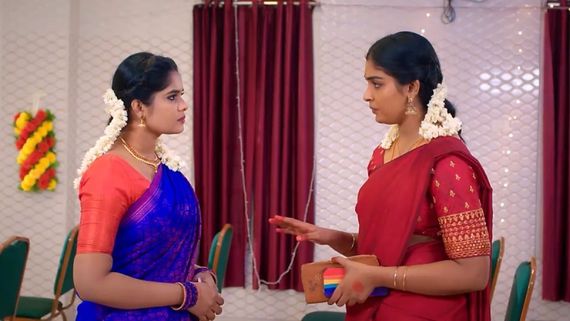 கார்த்திக்கிடம் இருந்து தப்பிய தீபா.. அடுத்து நடக்கப் போவது என்ன? கார்த்திகை தீபம் இன்றைய எபிசோட்!