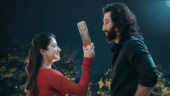 Animal Review: அப்பாவுக்காக மிருகமாகும் ரன்பீர் கபூர்.. சந்தீப் ரெட்டி வங்காவின் அனிமல்  விமர்சனம்!