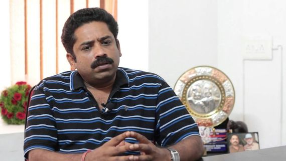 Seenu Ramasamy - 300 ரூபாய் இல்லை.. நடுரோட்டில் நின்றேன்.. சீனு ராமசாமியின் எமோஷனல் ப்ளாஷ்பேக் 