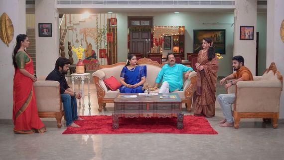 உண்மையை நிரூபிக்க போராடும் கார்த்திக்.. ராஜேஸ்வரி போடும் திட்டம்.. கார்த்திகை தீபம் இன்றைய எபிசோட்!