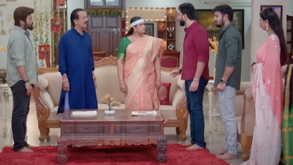 அபிராமி எடுத்த அதிரடி முடிவு.. சொத்தை அடைய திட்டம் போடும் ரியா.. கார்த்திகை தீபம் இன்றைய எபிசோட்!