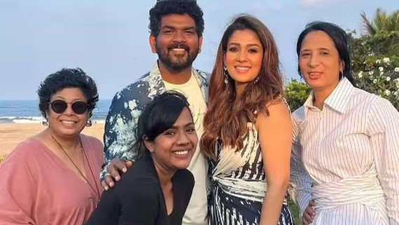 நயன்தாரா பீச்சில் என்ன செய்றாரு பாருங்க.. விக்னேஷ் சிவனுடன் பகிர்ந்த செம ஃபோட்டோ 