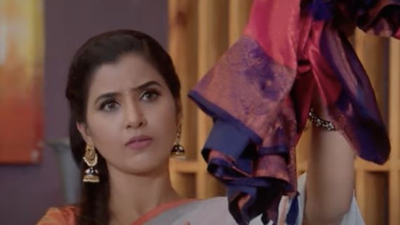 மாஸாக களத்தில் இறங்கிய கார்த்திக்.. வசமாக சிக்கிய ஐஸ்வர்யா..  கார்த்திகை தீபம் இன்றைய எபிசோடு!