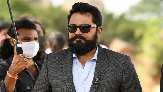  மறைந்த அம்மாவின் கண்ணாடி, வளையல், செயின்.. சரத்குமார் செய்த மாஸான செயல்.. ஹோம் டூர் வெளியீடு!