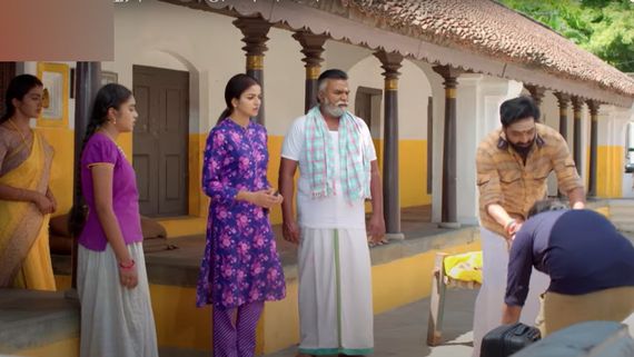 தங்கைக்காக காலில் விழுந்து மன்னிப்பு கேட்ட சண்முகம்.. அண்ணா சீரியல் இன்றைய எபிசோட் !