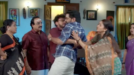 கொன்னு எரிச்சிடுவேன்.. வார்னிங் கொடுத்த சண்முகம்.. அண்ணா சீரியல் இன்றைய எபிசோட்!