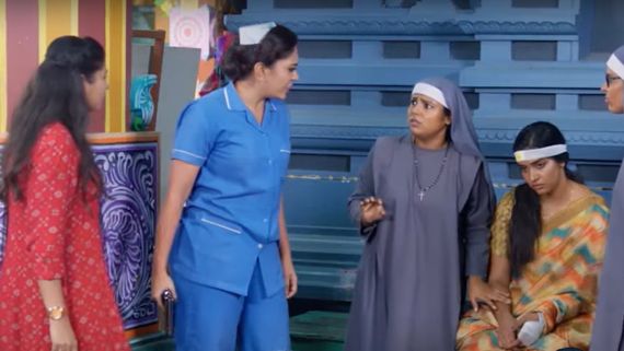 என் வாழ்க்கையை கெடுத்ததே தீபா தான்.. இவளை கொல்லாமல் விட மாட்டேன்..கார்த்திகை தீபம் இன்றைய எபிசோட்!