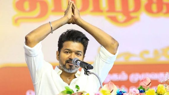 அரசியலில் விஜய்.. டிவி சேனலும் தொடங்கப்போறாராம்.. பெயர் என்ன தெரியுமா?.. ஃபுல் ஃபார்மில் இருக்காரே 