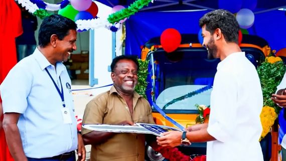 வறுமையில் வாடிய கலக்கப்போவது யாரு போட்டியாளர்.. ஓடோடிச் சென்று உதவிய சர்ச்சை பேச்சாளர் மஹாவிஷ்ணு! 