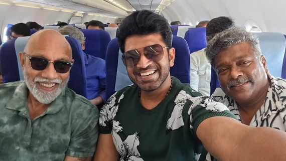 சத்யராஜ், பார்த்திபன் உடன் விமானத்தில் அருண் விஜய்.. ரெட்ட தல ஹீரோ ரெண்டு லெஜண்ட் பக்கத்துல!