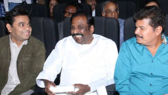 வைரமுத்து செய்த செயல்.. கலங்கிப்போன இயக்குநர் ஷங்கர்.. என்ன நடந்தது தெரியுமா?