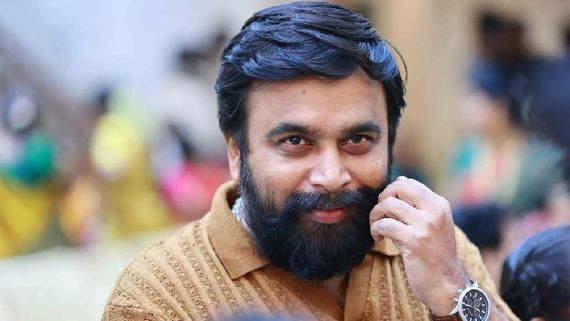 நீ என்ன காந்தியா? அவர்களை மிஸ் யூஸ் பண்ண விரும்பல..  ஹிட் கொடுக்கும் சசிகுமாரின் மனக் குமுறல்கள்!