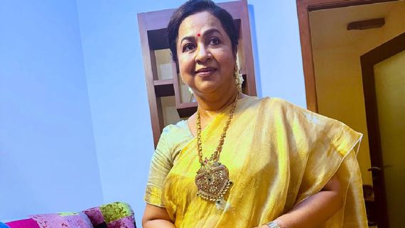 அச்சச்சோ.. ராதிகா சரத்குமாருக்கு டெங்கு காய்ச்சல்.. இப்போ எப்படி இருக்காங்கனு தெரியுமா?