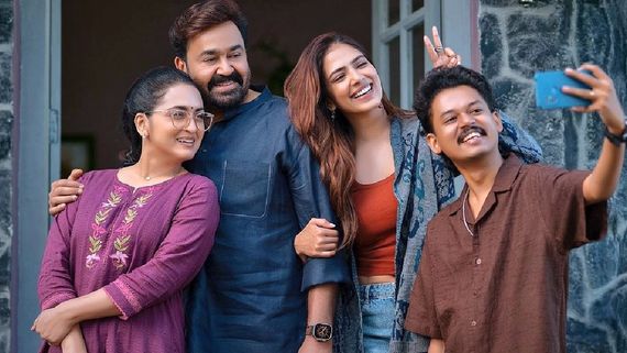 Hridayapoorvam Review: மோகன்லால், மாளவிகா மோகனனின் ஹிருதயபூர்வம்.. ப்ளூ சட்டை மாறன் விமர்சனம்!