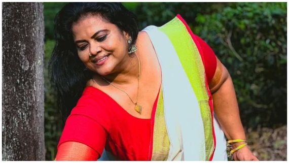  சினிமா ஆசை காட்டி சிறுமியை ஏமாற்றிய நடிகை.. சிறுமிக்கு நடந்த பாலியல் கொடுமை.. நடிகை கைது!