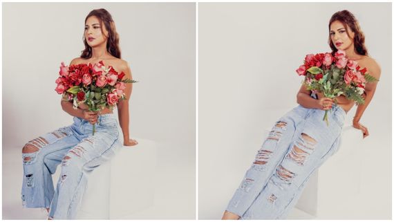  மேலாடையின்றி பூக்களால் மறைத்த படி போஸ்.. சன்னி லியோனை மிஞ்சிய பிக் பாஸ் பிரபலம்