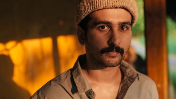 சங்கடமா இருக்கு.. அந்த காட்சிகள் இல்லாம படம் எடுக்க முடியாதா? மலையாள நடிகர் ஆவேசம்!