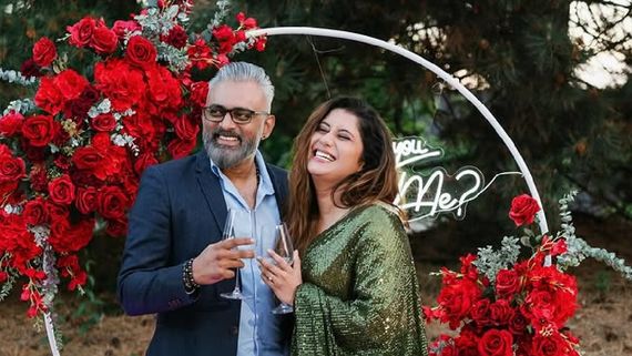 Priyanka Deshpande: விஜே பிரியங்கா வீட்ல விசேஷம்.. கணவருடன் அவர் கொடுத்த செம போஸ்.. குவியும் வாழ்த்து!