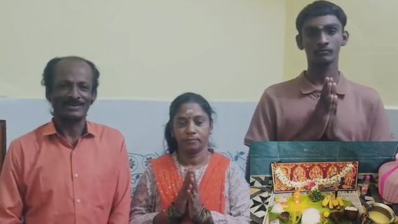 சொந்த ஊரில் புது வீடு கட்டிய முத்துக்காளை.. பல வருட கனவு நிறைவேறிவிட்டதாக மகிழ்ச்சி!