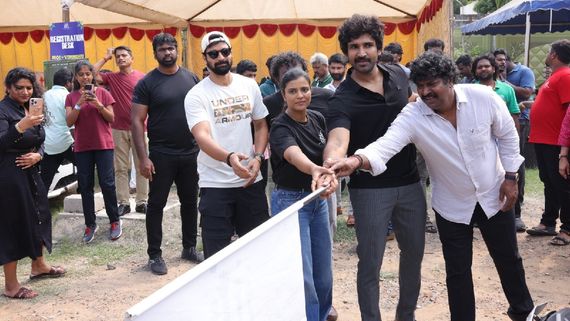 ஐஸ்வர்யா ராஜேஸுடன் கை கோர்த்த மஹத் மற்றும் ஆதி.. அடடே நல்ல விஷயமா இருக்கே! 