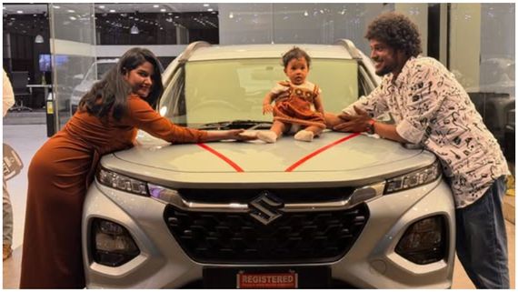 உழைப்புக்கு கிடைத்த பரிசு… கிறிஸ்துமஸ் தினத்தில் புதிய கார் வாங்கிய கேப்ரில்லா.. விலை என்ன தெரியுமா?