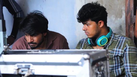 ஜன நாயகனை ஓரம் போகச் சொல்லிடலாமா? விஜய் மகன் தான் இனி டாக் ஆப் தி டவுன்..  ரொம்ப வேகமா இருக்காரே