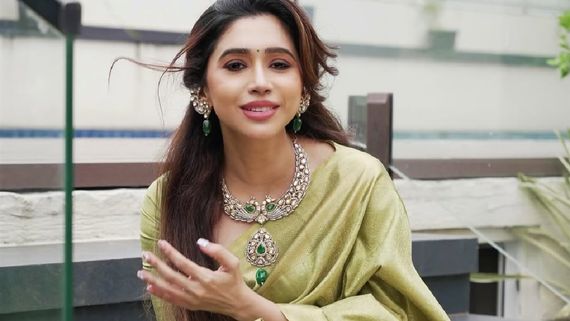 பொண்ணுங்க காதலுக்காக தியாகம் செய்வதற்கு முன்.. வாழ்க்கையில் உறுதியாக நில்லுங்க.. ஆர்த்தி ரவி அட்வைஸ்