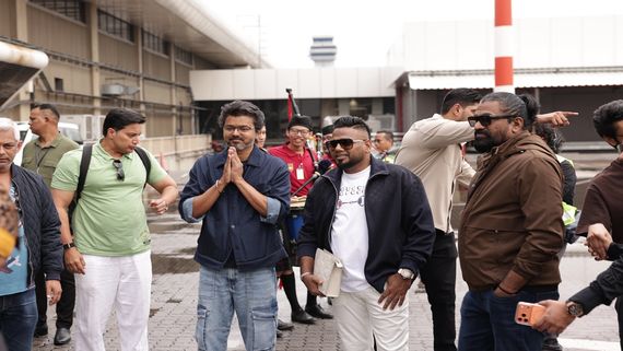 விஜய்யின் ஜனநாயகன் இசை வெளியீட்டு விழா.. சாதனை படைக்கும் போல.. இப்பவே இப்படியா?.. சும்மா அள்ளுது 