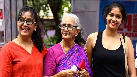 உனக்கு பாயாசம் வேண்டுமா?.. பாட்டியிடம் வம்பு செய்த கீர்த்தி சுரேஷ்.. அட செம குறும்பா இருக்காங்களே