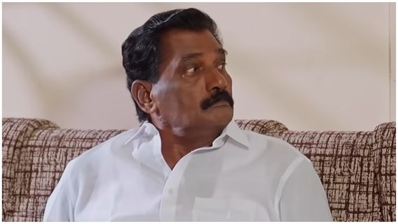 குணசேகரனை கழட்டி விட்ட இயக்குநர்.. மாறும் கதைக்களம்.. எதிர்நீச்சல் தொடர்கிறது!