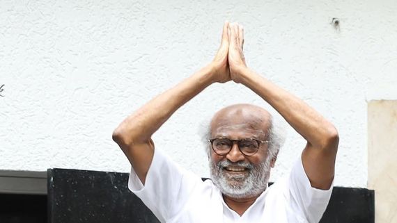 சுயசரிதை எழுத ஆரம்பித்துவிட்ட ரஜினி.. சென்சேஷனல் உறுதி.. எத்தனை தலை உருளப்போகுதோ?