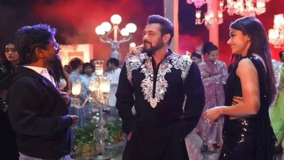 ஏ.ஆர்.முருகதாஸ் அப்படி செஞ்சாரு.. ராஷ்மிகா மந்தனா ஓபன் டாக்.. நேஷன் க்ரஷ்ஷுக்கும் அது நடந்துடுச்சா?