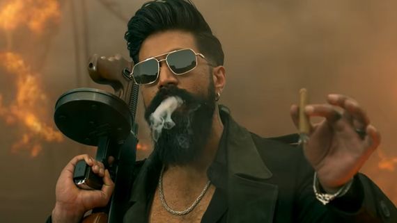 Toxic: காருக்குள்ள கசமுசா.. பிறந்தநாள் அதுவுமா பிறந்தமேனியா வந்துடுவாரோ யஷ்ஷுன்னு பயந்துட்டோம்!